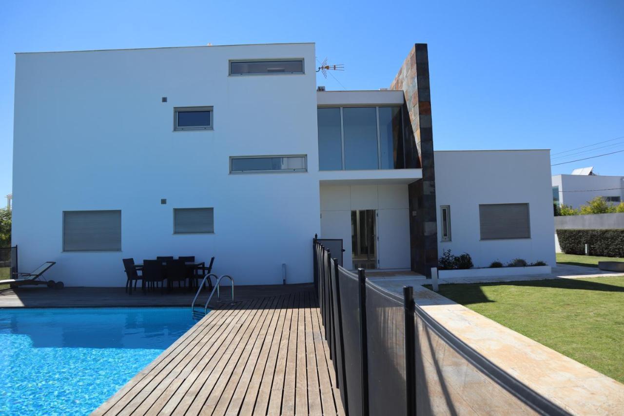 Villa Dos Salgados, 5Bdr, Beach Front, Near Salgados Golf Club 기아 외부 사진